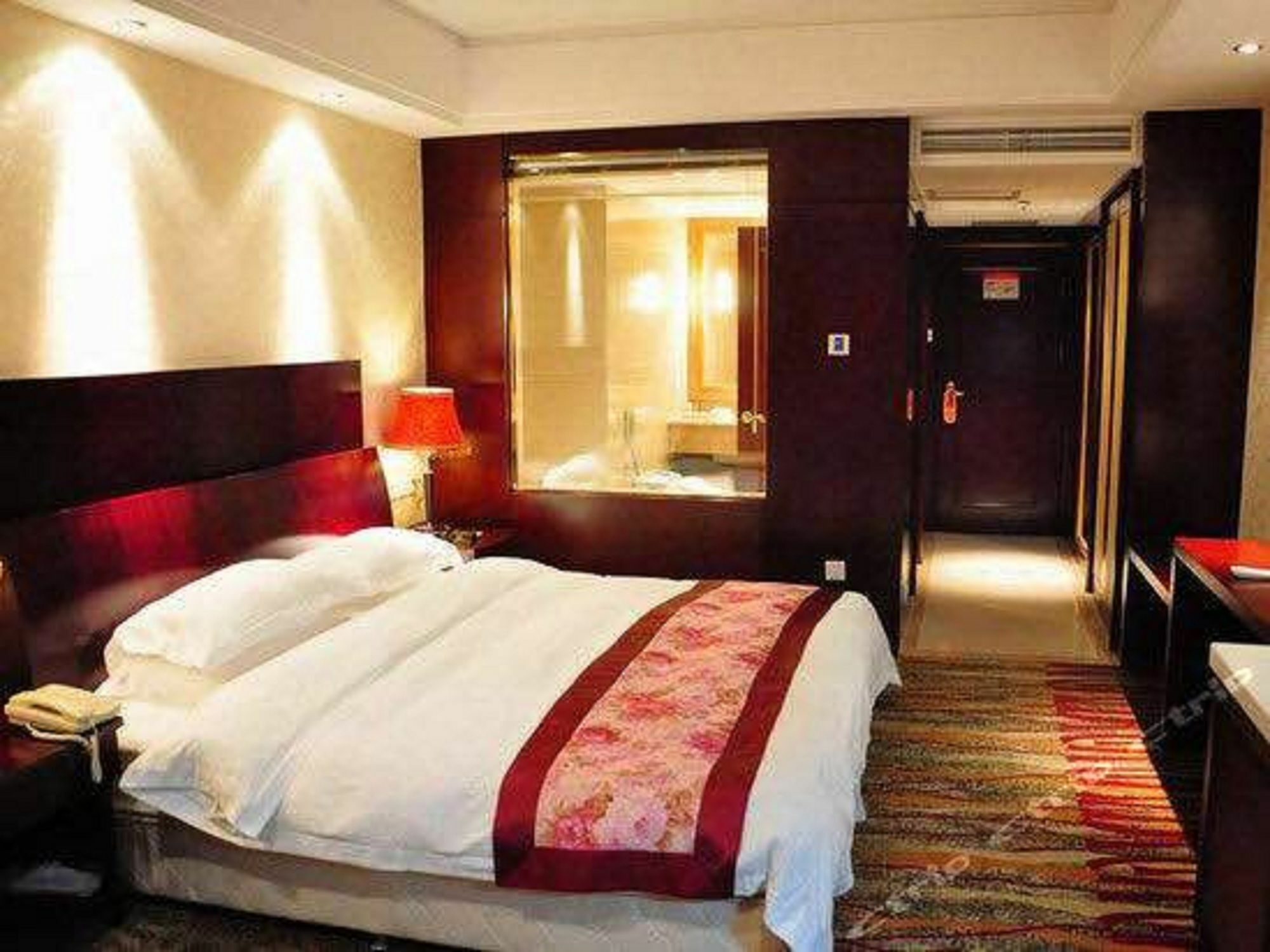 Dalian New Garden Hotel Екстер'єр фото