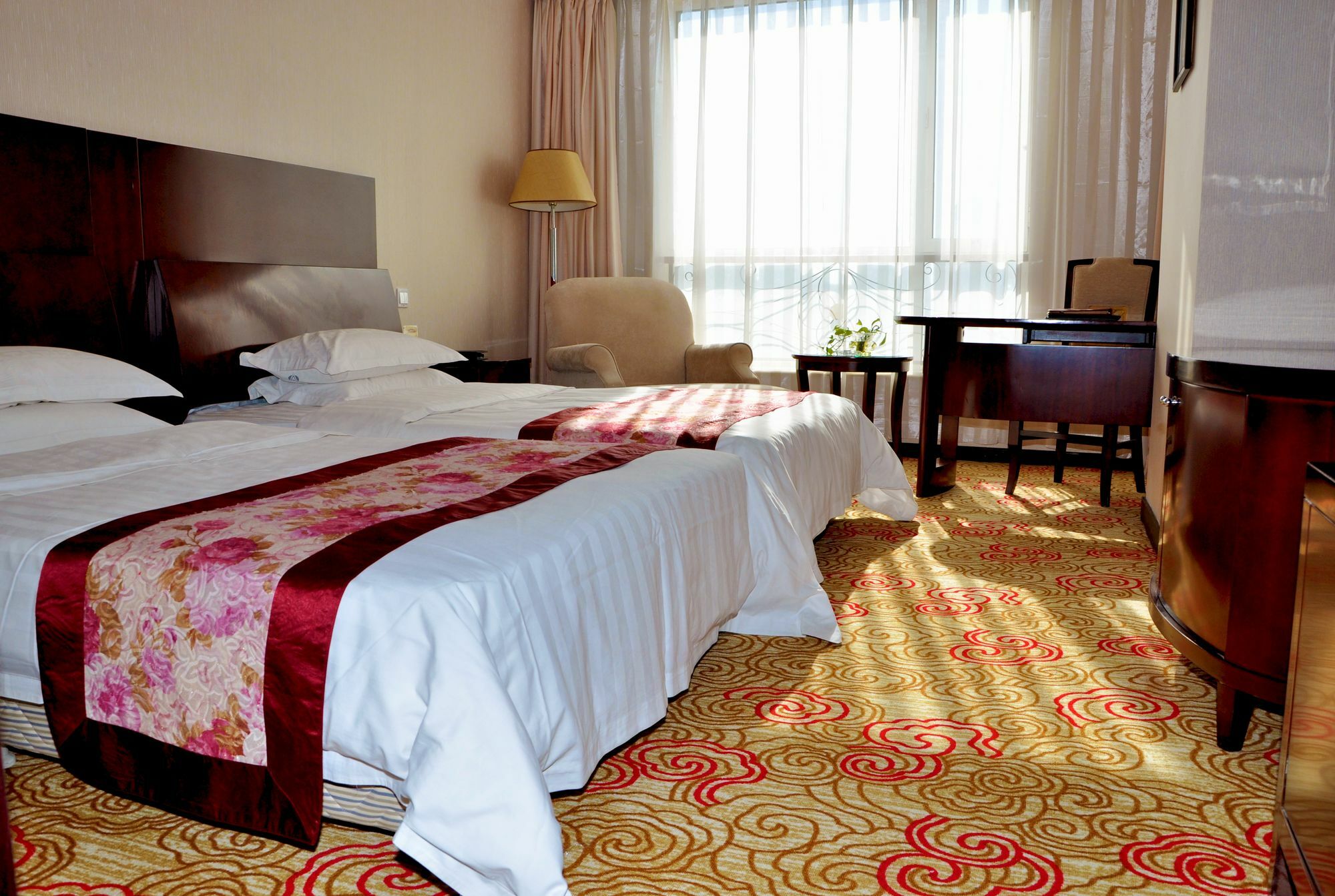 Dalian New Garden Hotel Екстер'єр фото