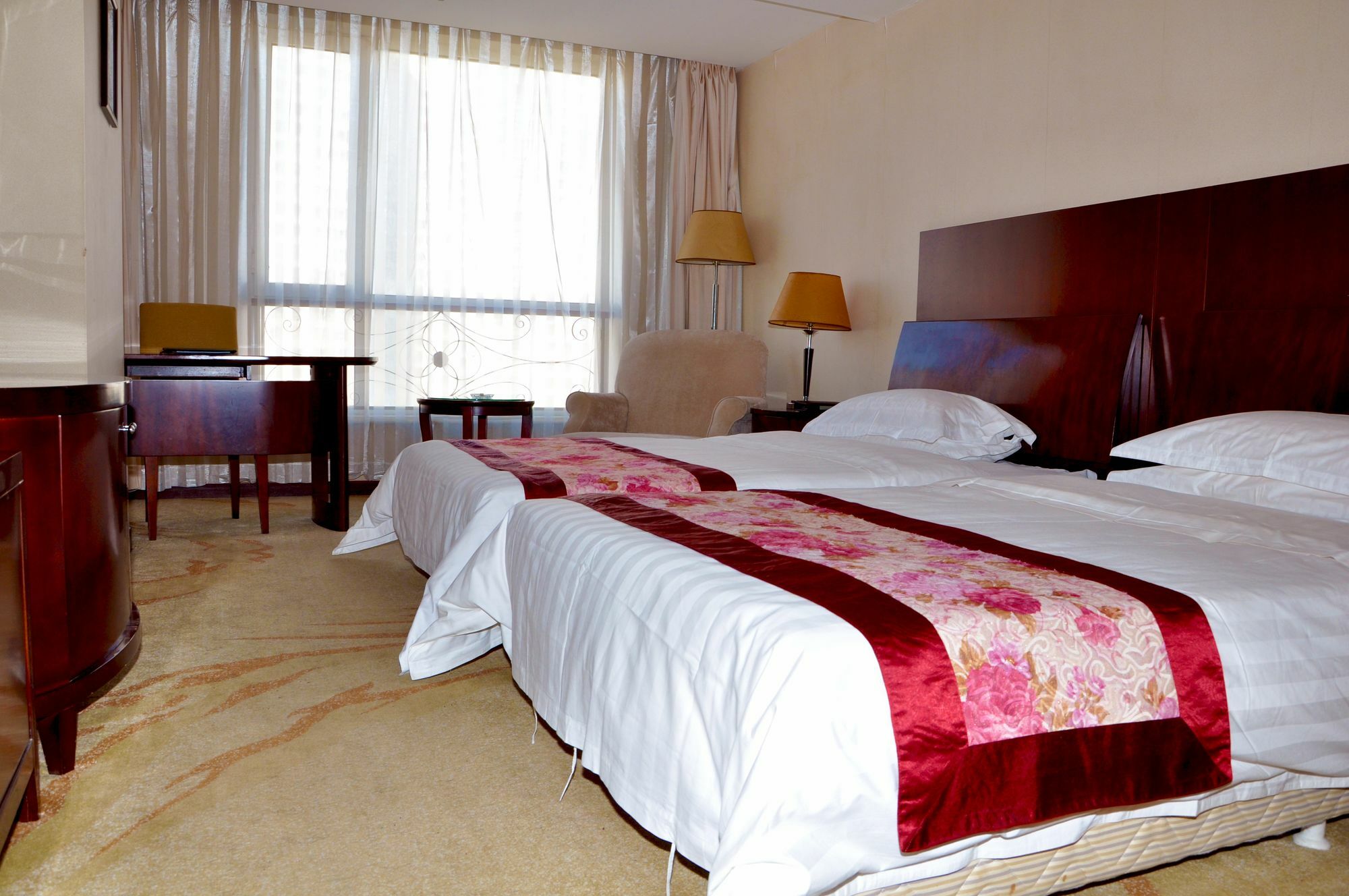 Dalian New Garden Hotel Екстер'єр фото